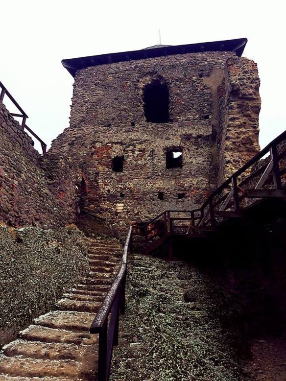 Jalan ke masa lalu - Kastil Boldogko